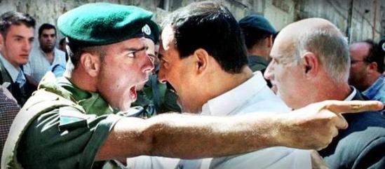face_off_israeli_soldier_palestinian_man